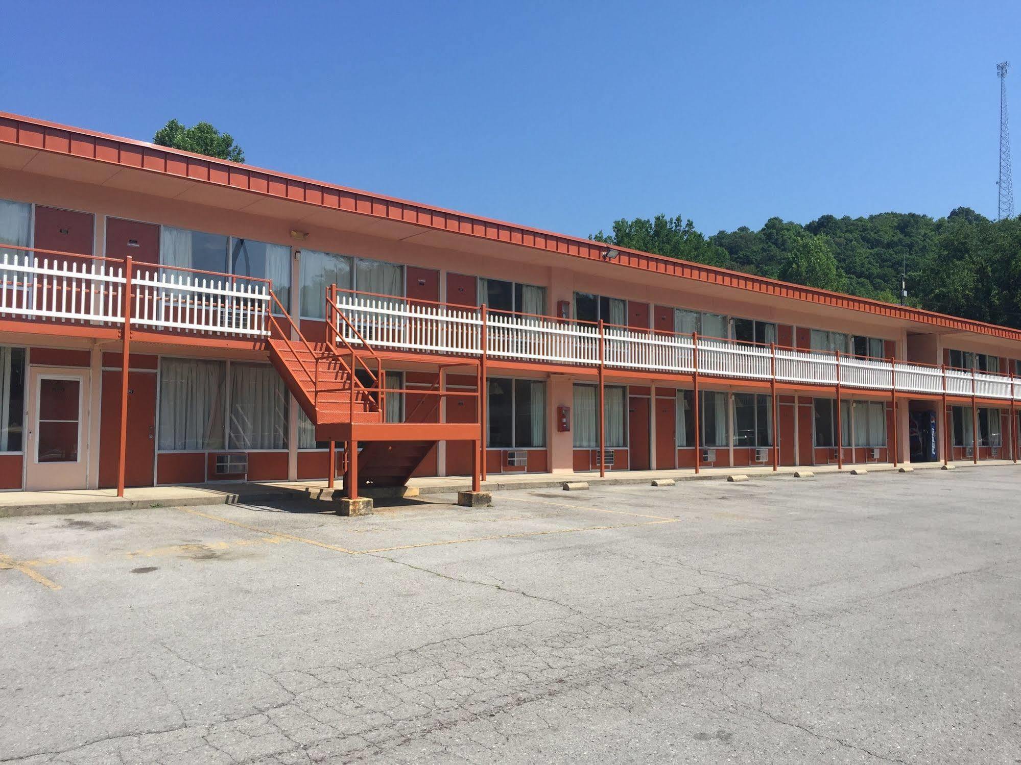 Daniel Boone Motor Inn Pikeville Exterior photo